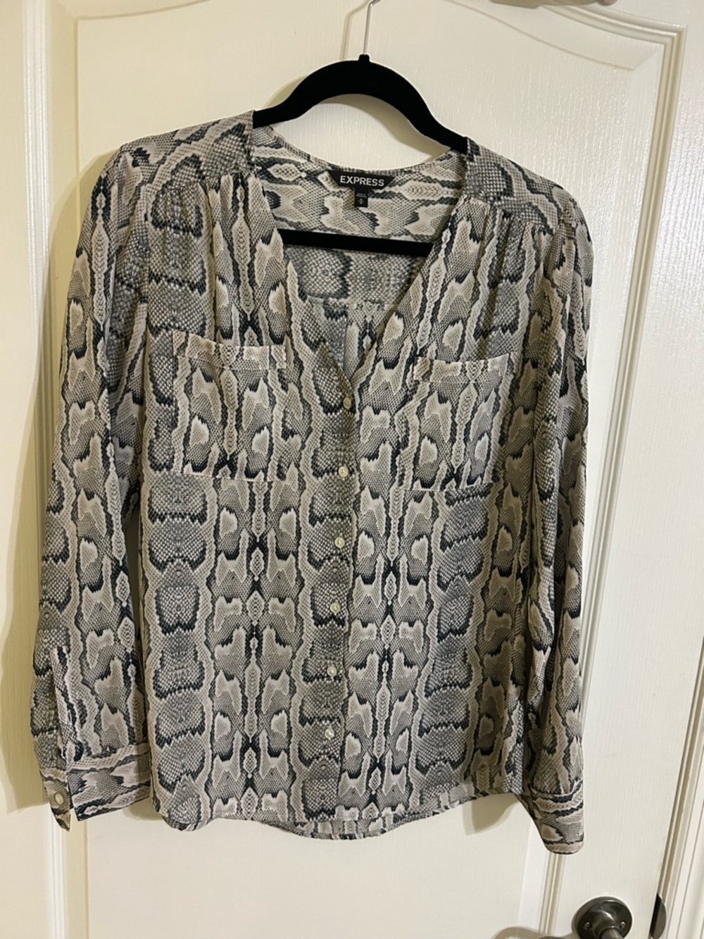 Express Snake-Print Black & White Button Front Shirt Medium
